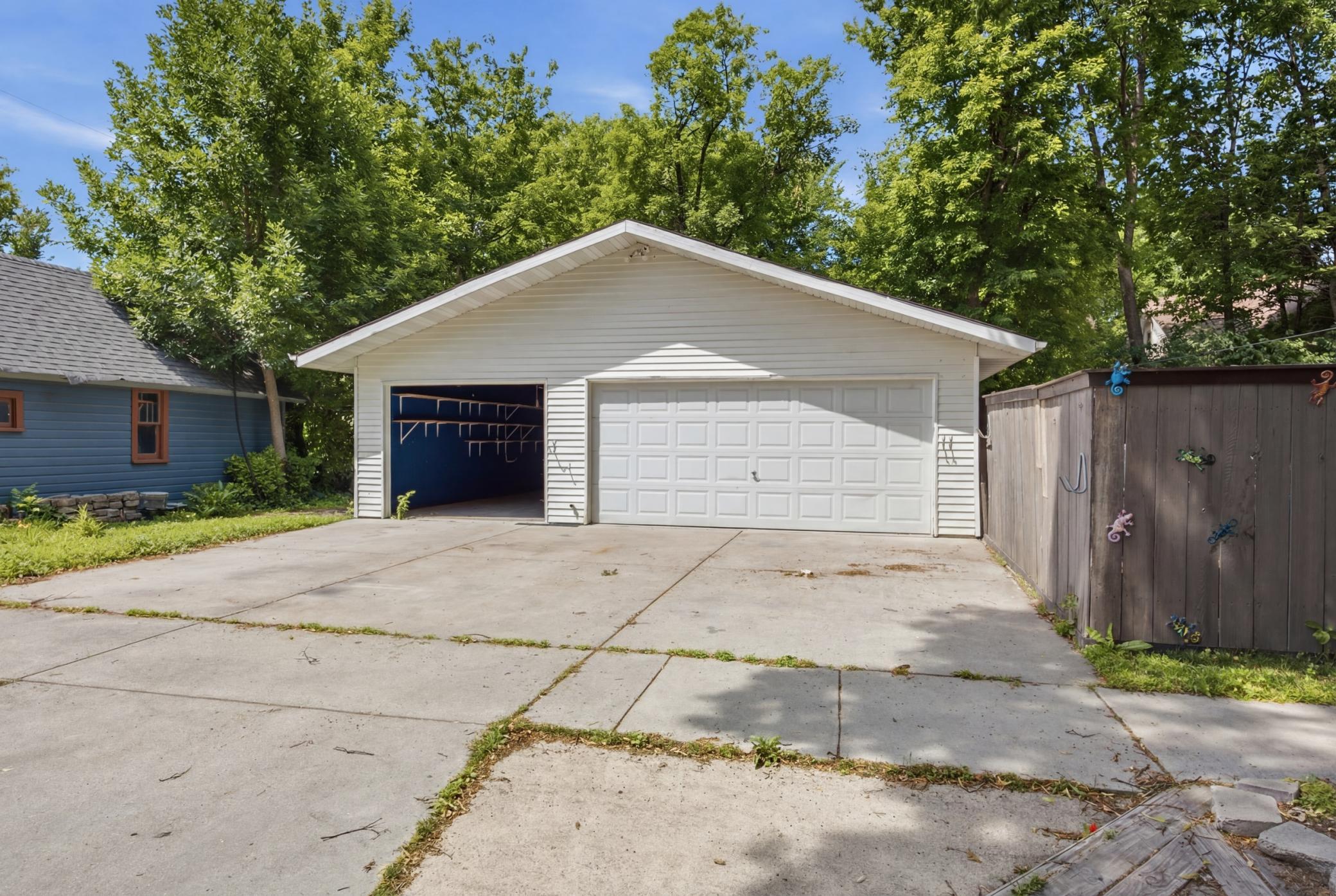 Triple Garage