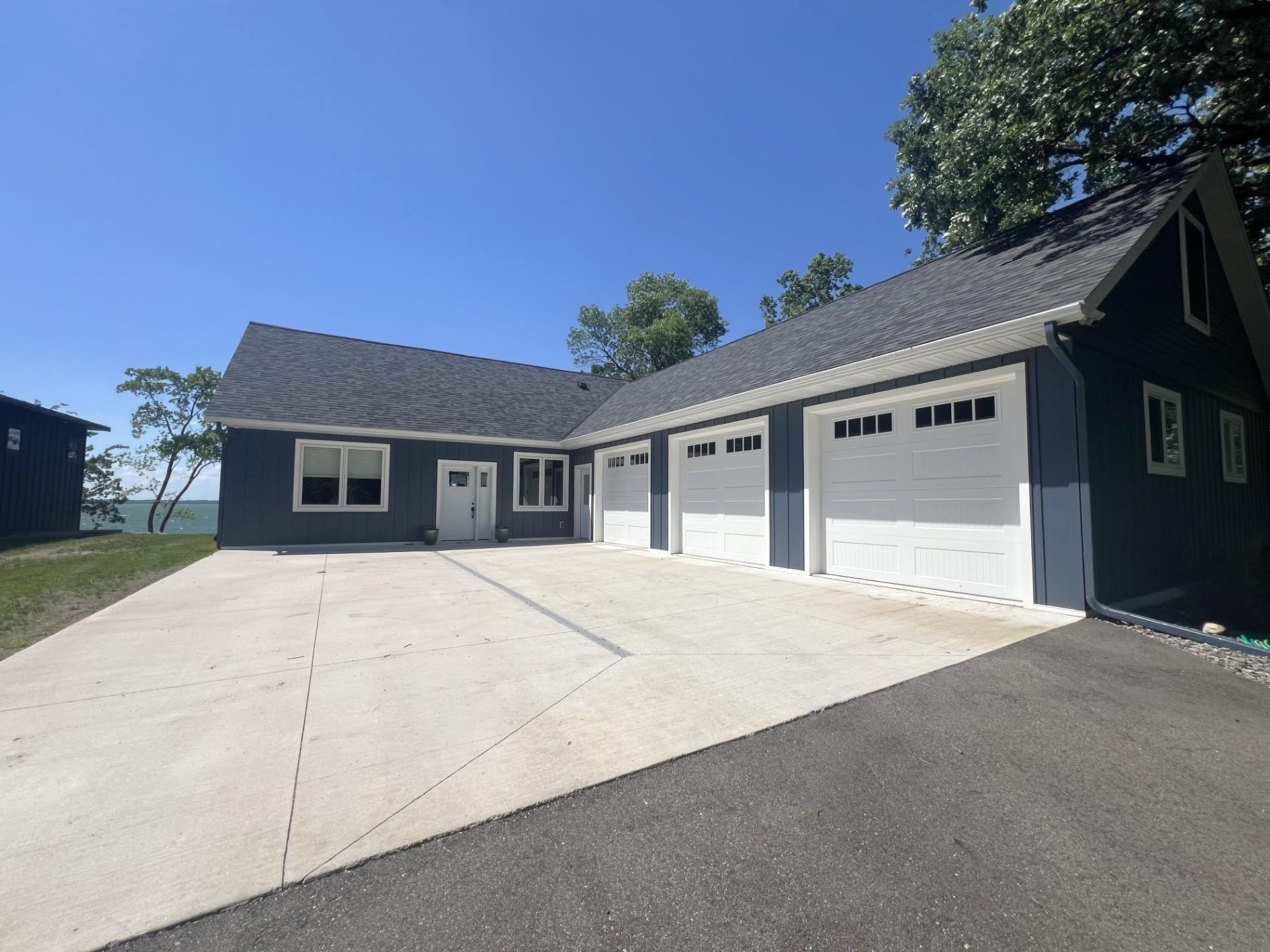 3 Bedroom + Bonus Room!