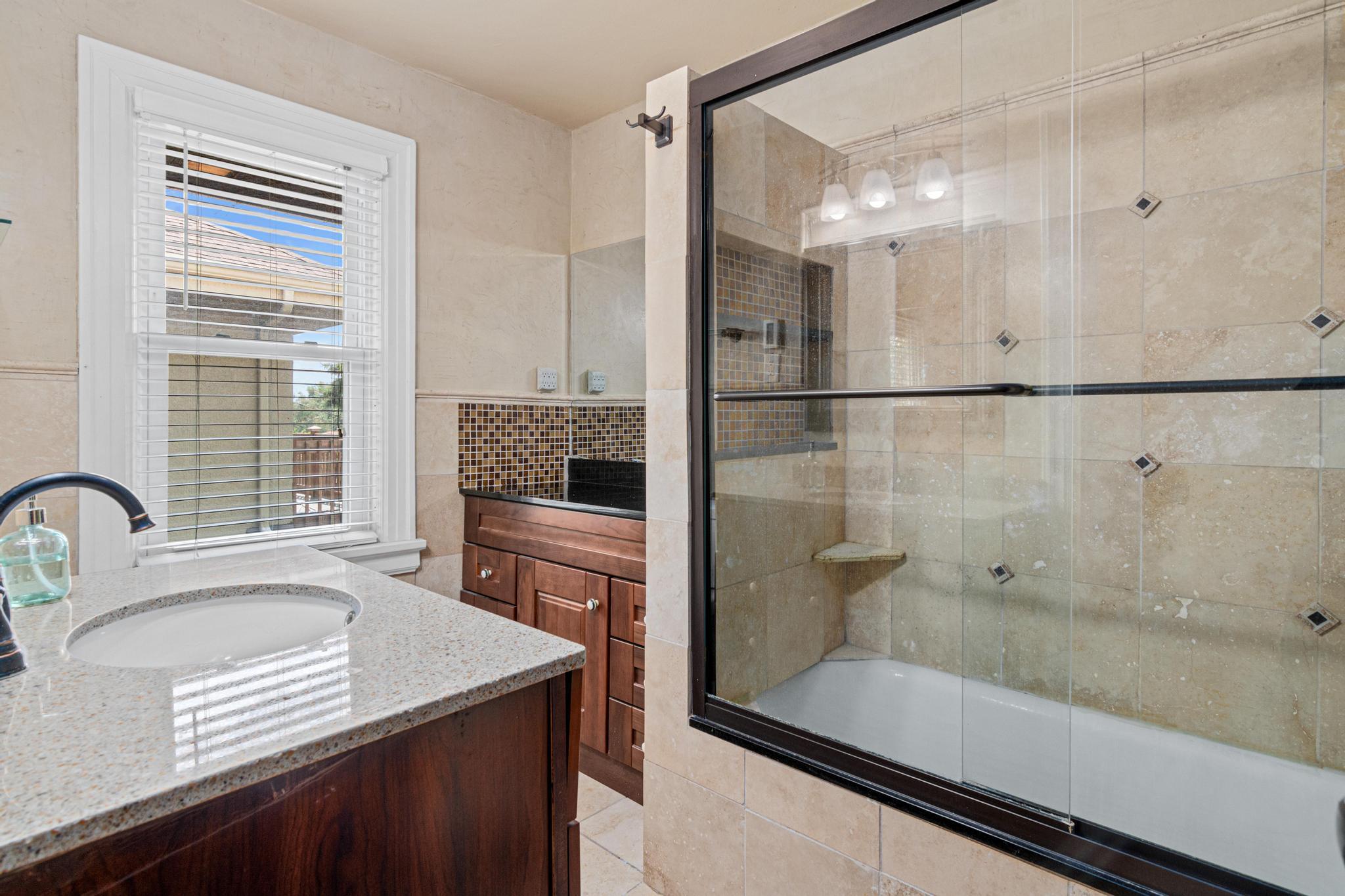 Upper level full bath