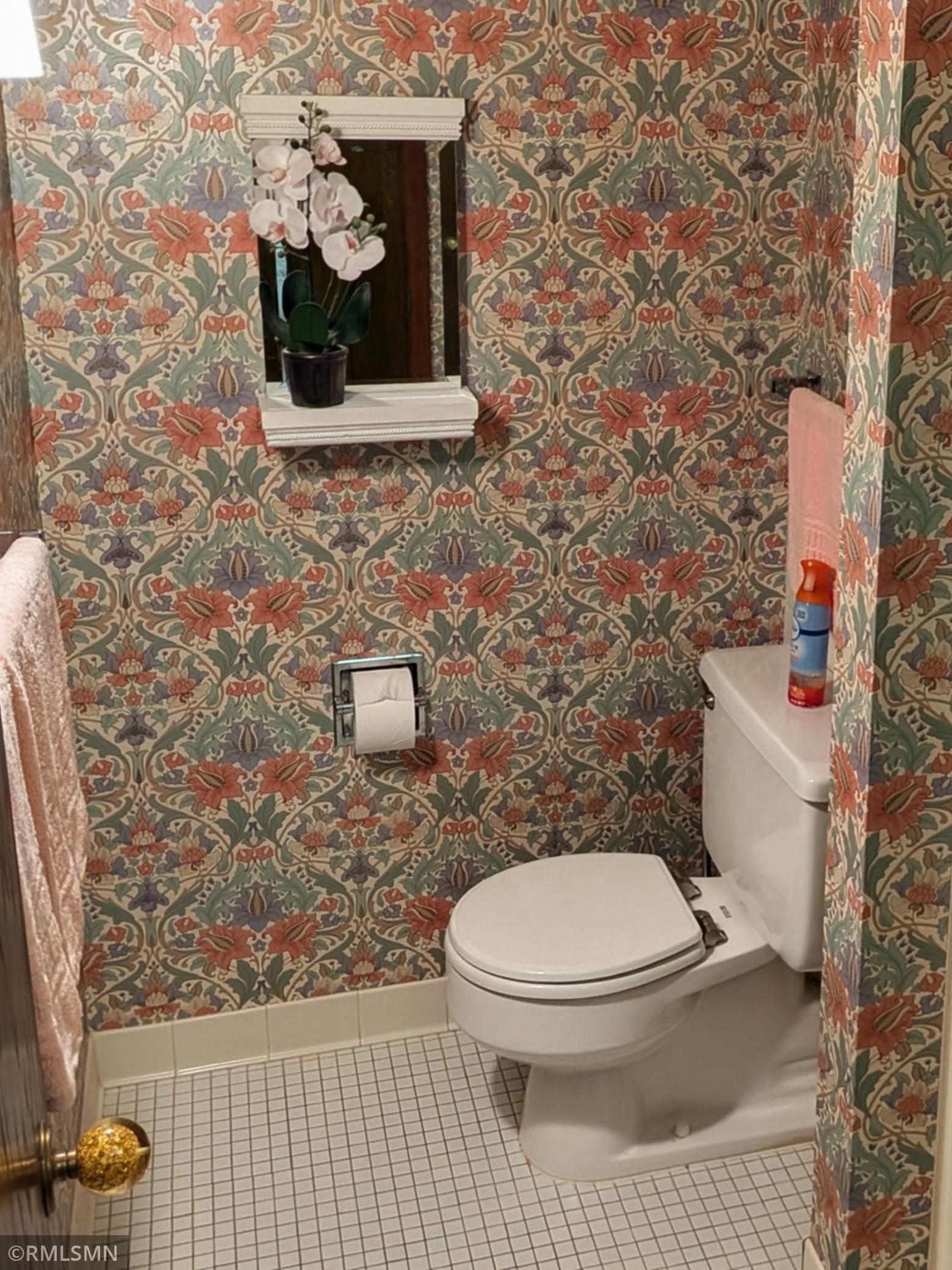 Main Bedroom Bathroom .jpg