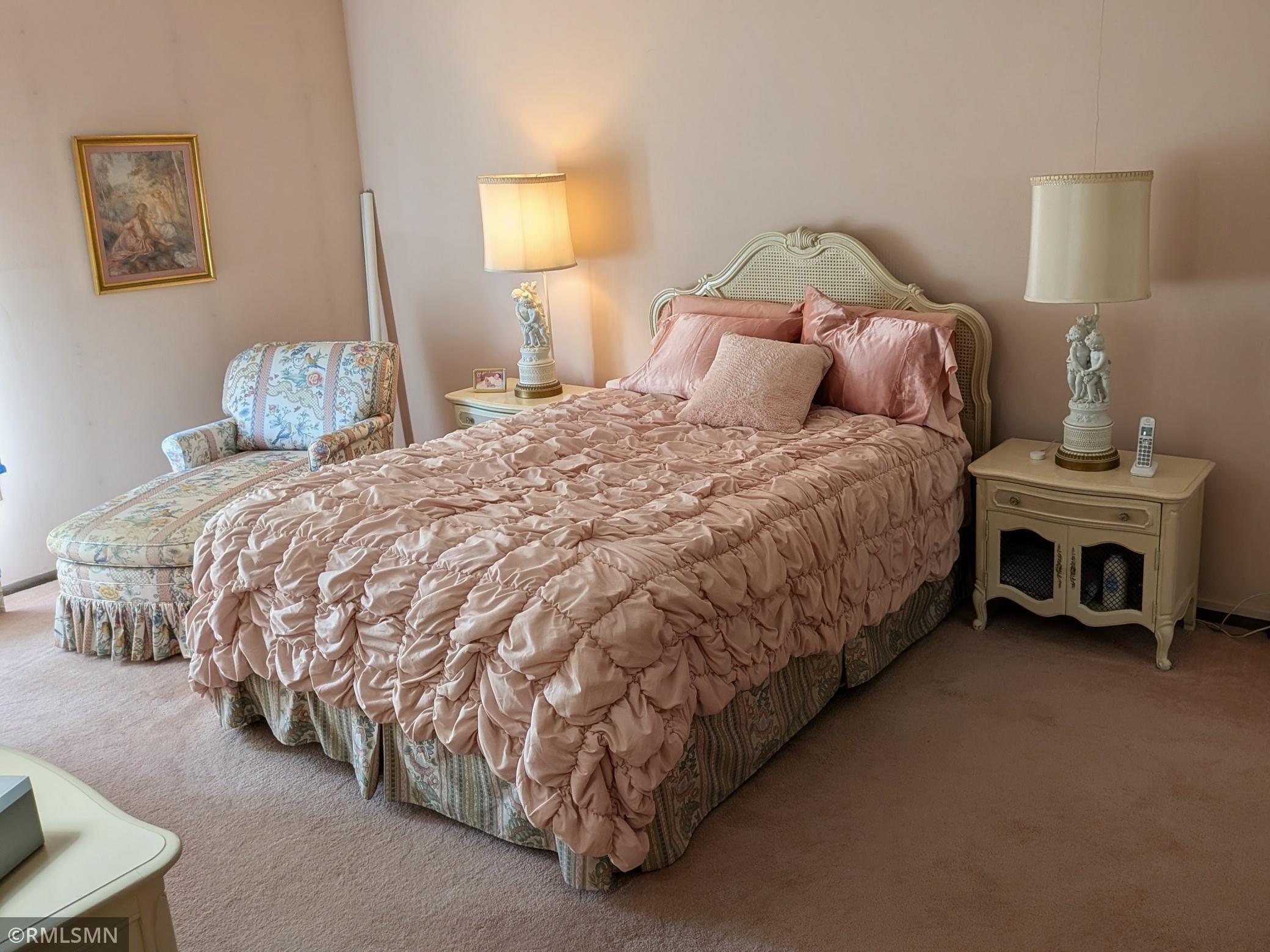 Main Bedroom 2 .jpg