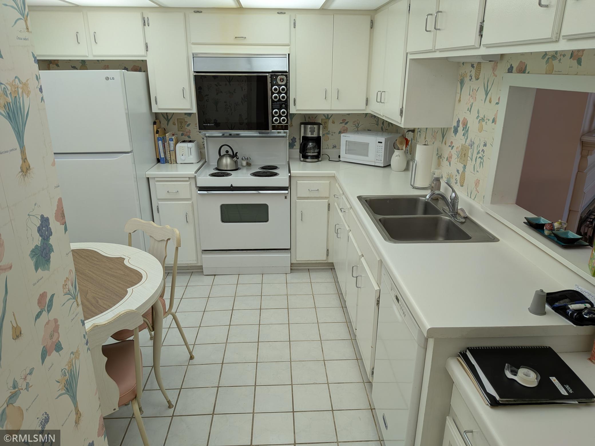 Kitchen .jpg