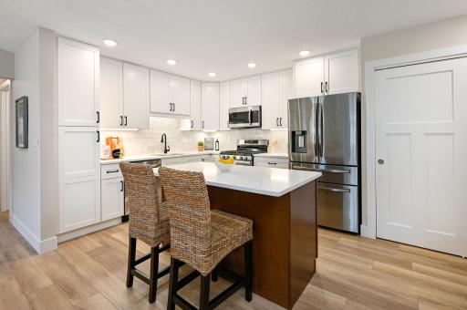 1021 Yuma Lane N, Plymouth, MN 55447