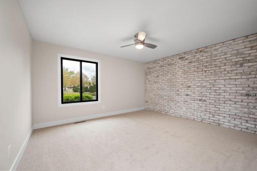 1021 Yuma Lane N, Plymouth, MN 55447