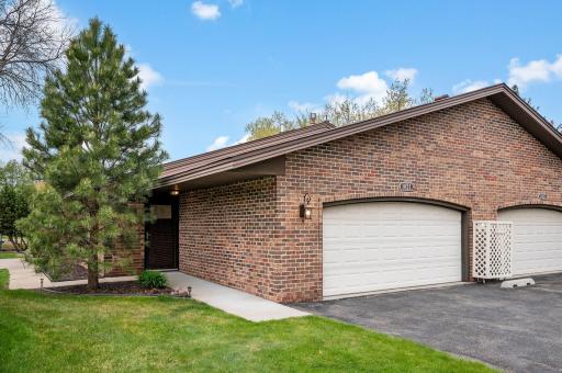 1021 Yuma Lane N, Plymouth, MN 55447