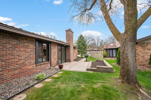 1021 Yuma Lane N, Plymouth, MN 55447