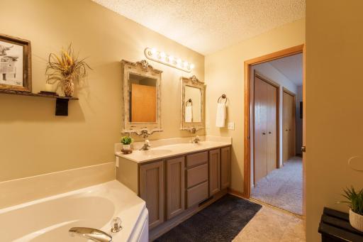 Upstairs Bath - 3218 198th St W Farmington-63.jpg