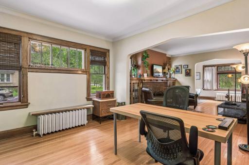 629 Lexington Parkway N, Saint Paul, MN 55104