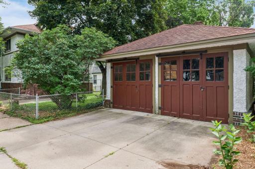 3-Stall Garage (Third Stall Entry from Alleyway)
