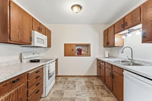 10-web-or-mls-218-Marvin-Elwood-Rd-10.jpg