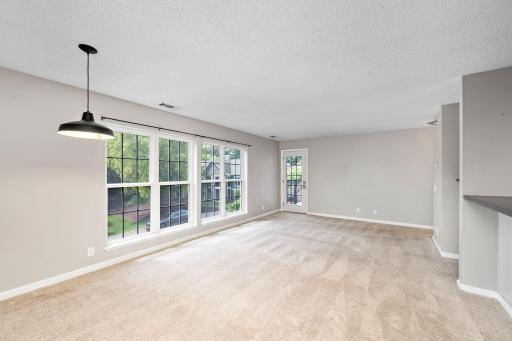 6155 Chasewood Parkway, 204, Minnetonka, MN 55343