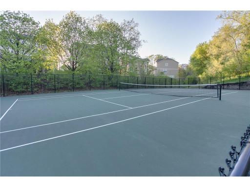 6155 Chasewood Parkway, 204, Minnetonka, MN 55343