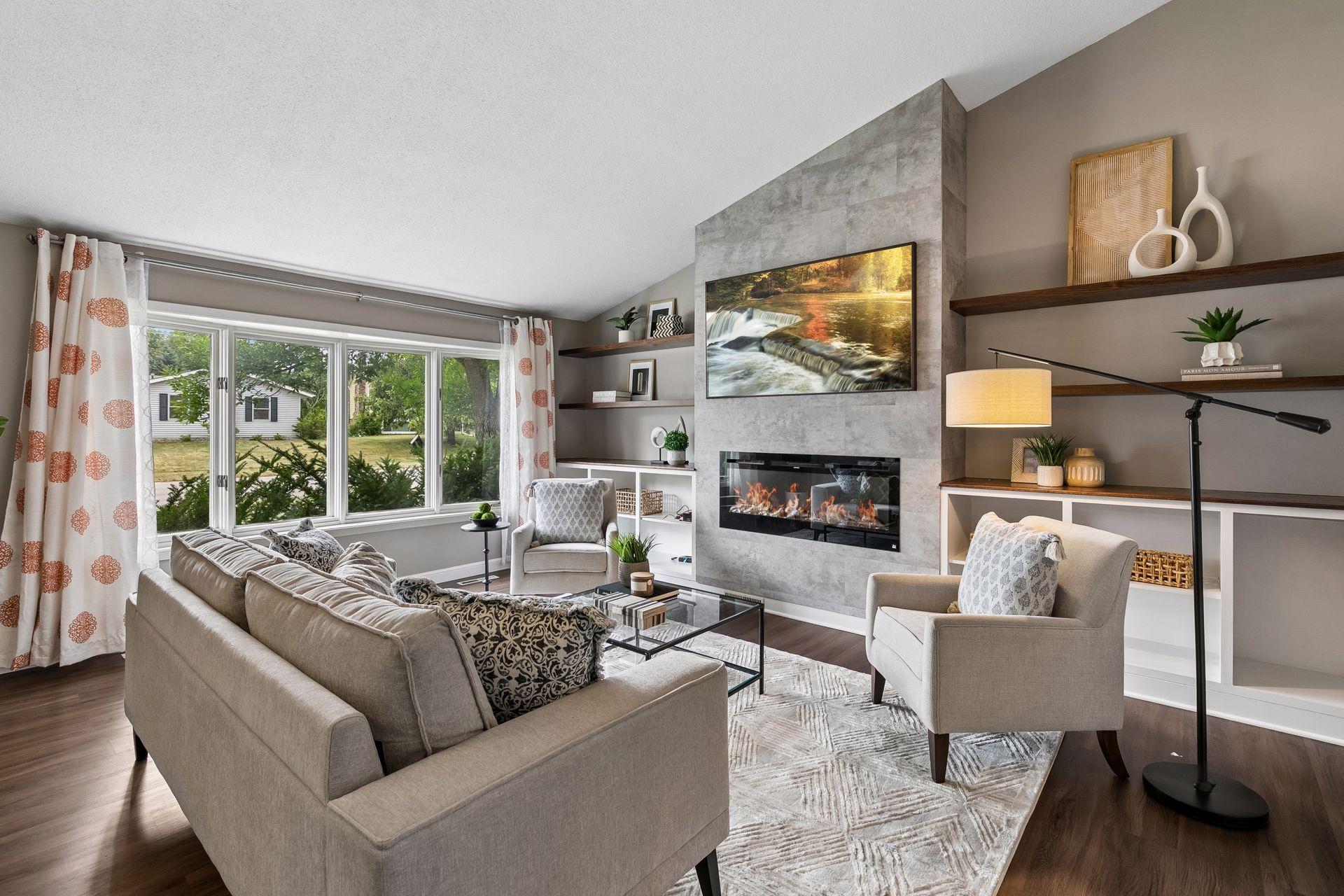 Big front window allows for lots of natural light!