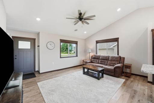 716 W 8th Street, Litchfield, MN 55355