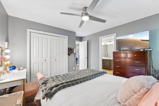 40-web-or-mls-3350 Malcom Ct SW-S2706-040.jpg