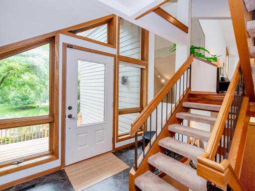 13900 Hill Ridge Drive, Hopkins, MN 55305