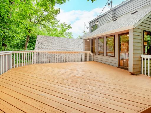 13900 Hill Ridge Drive, Hopkins, MN 55305