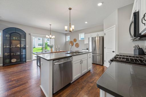 6870 102nd Street S, Cottage Grove, MN 55016