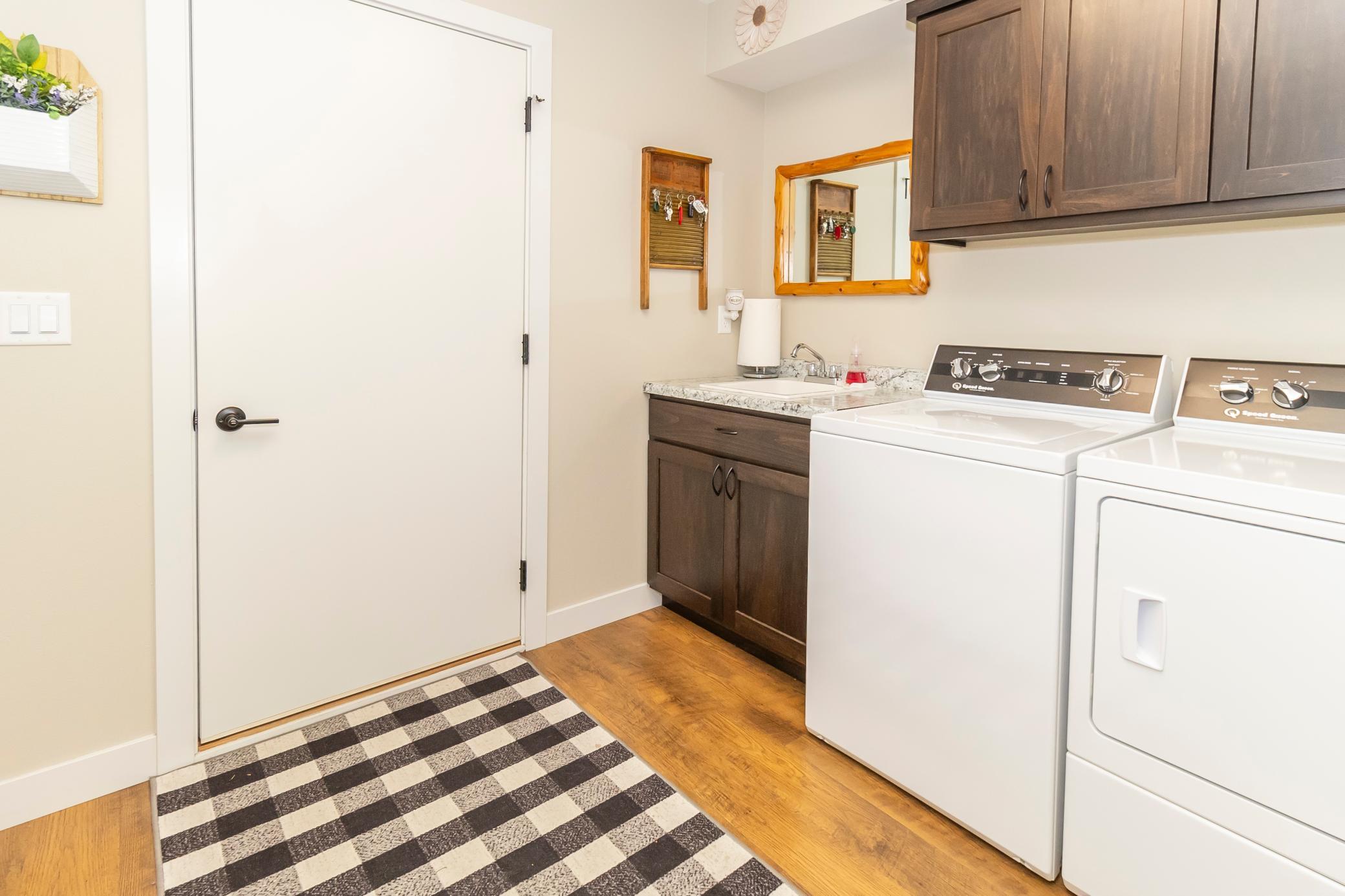 Mudroom/Laundry