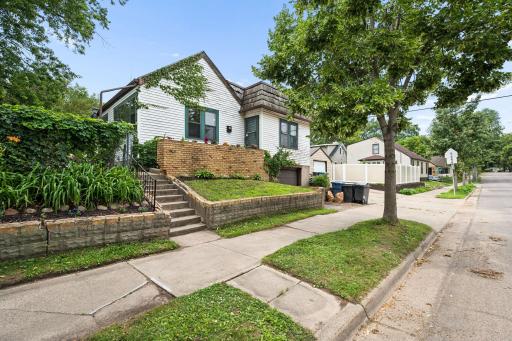 2241 E 57th Street, Minneapolis, MN 55417