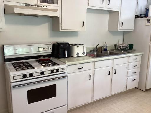 413 Hawthorne Street E, Albert Lea, MN 56007