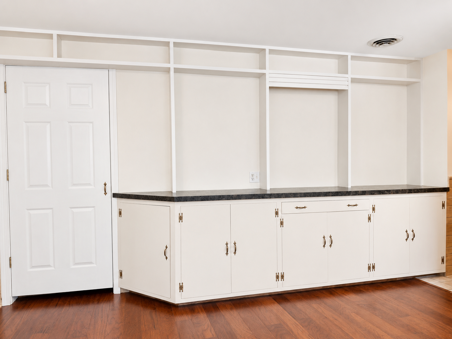 12 dining room.PNG
