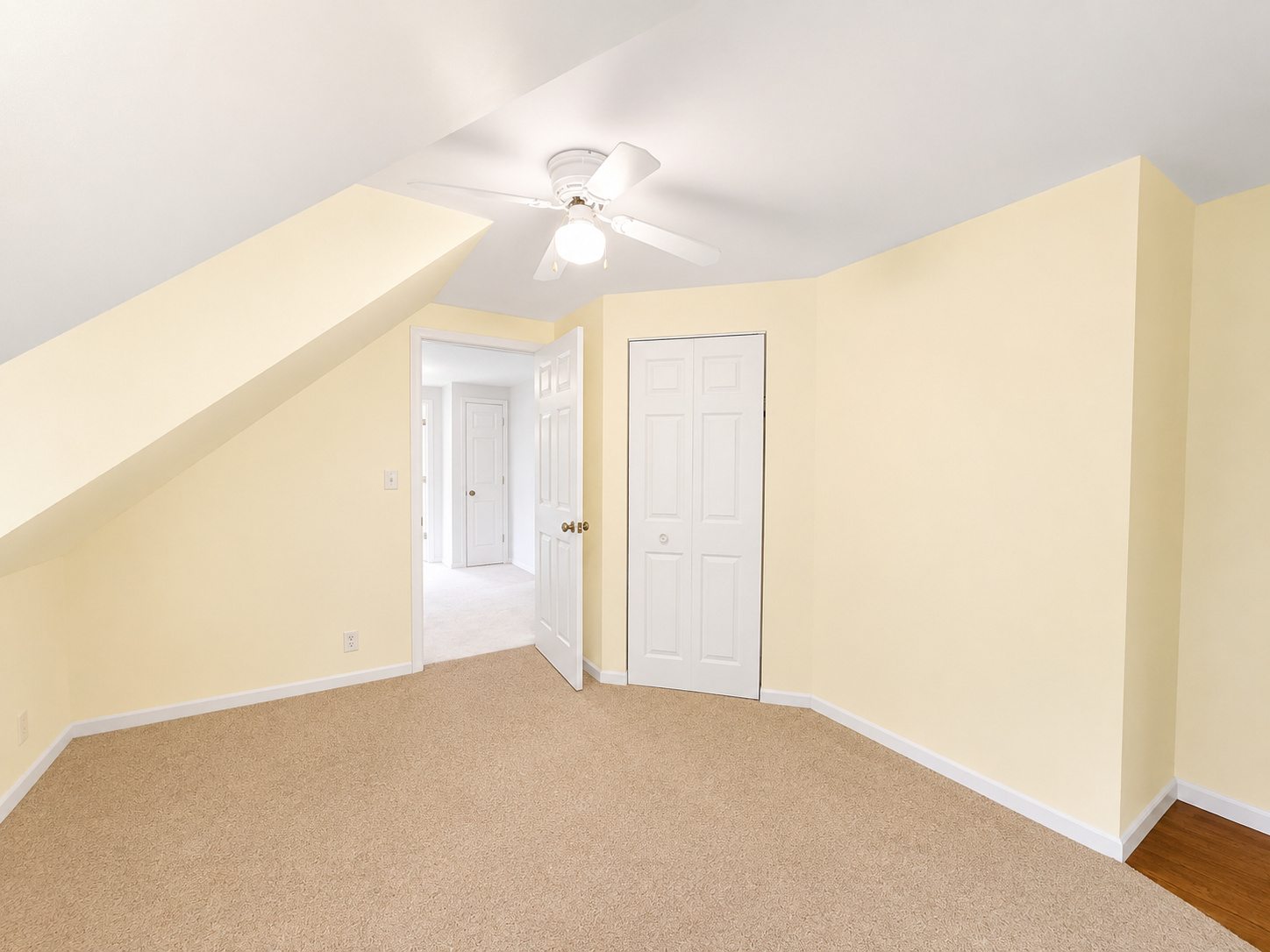 22 bedroom.PNG