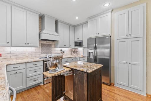 14290 Flora Way, Saint Paul, MN 55124