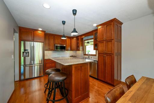 Beautiful custom kitchen will be any chef's delight!