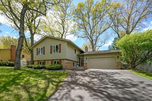 15008 Oakland Ave, a perfect place to call "Home"!