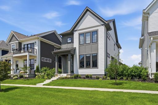 Located in amenity-rich Spirit of Brandjen Farm. Steps to the miles of paved walking/running/biking trails, parks, green spaces, two neighborhood pools, clubhouse, and within minutes to restaurants, shopping, medical care, and schools.