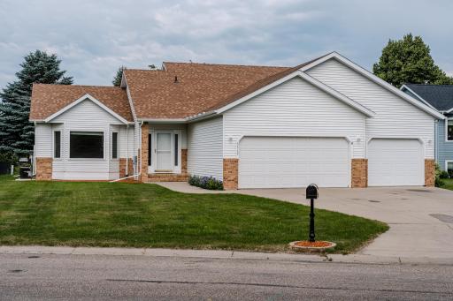 Photo for 3317 Westmoor Drive, Moorhead, MN 56560 - listing #7104265 3317 Westmoor Drive, Moorhead, MN 56560
