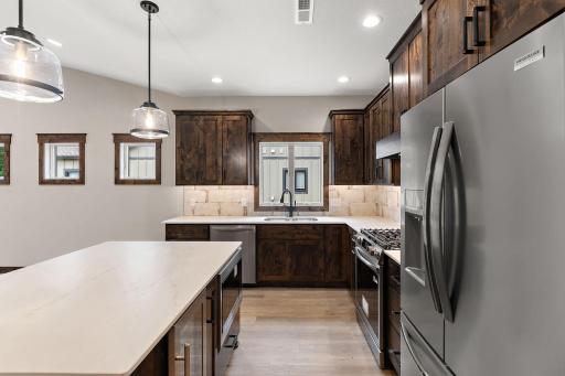 1043 Legend Lane, River Falls, WI 54022