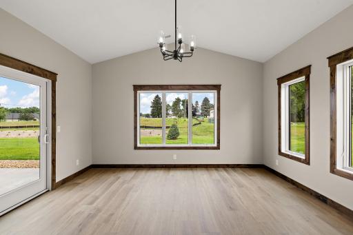 1043 Legend Lane, River Falls, WI 54022