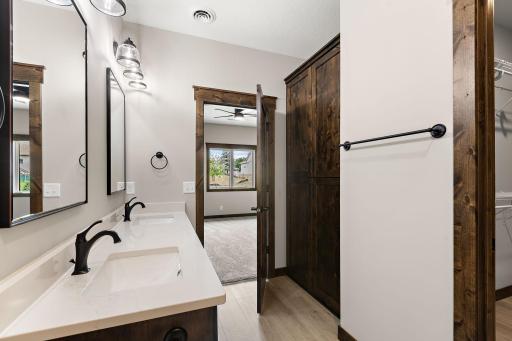 1043 Legend Lane, River Falls, WI 54022