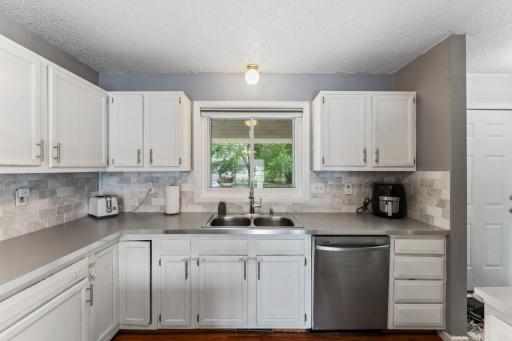 3415 Grimes Avenue N, Minneapolis, MN 55422