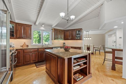592 County Road 24, Wayzata, MN 55391