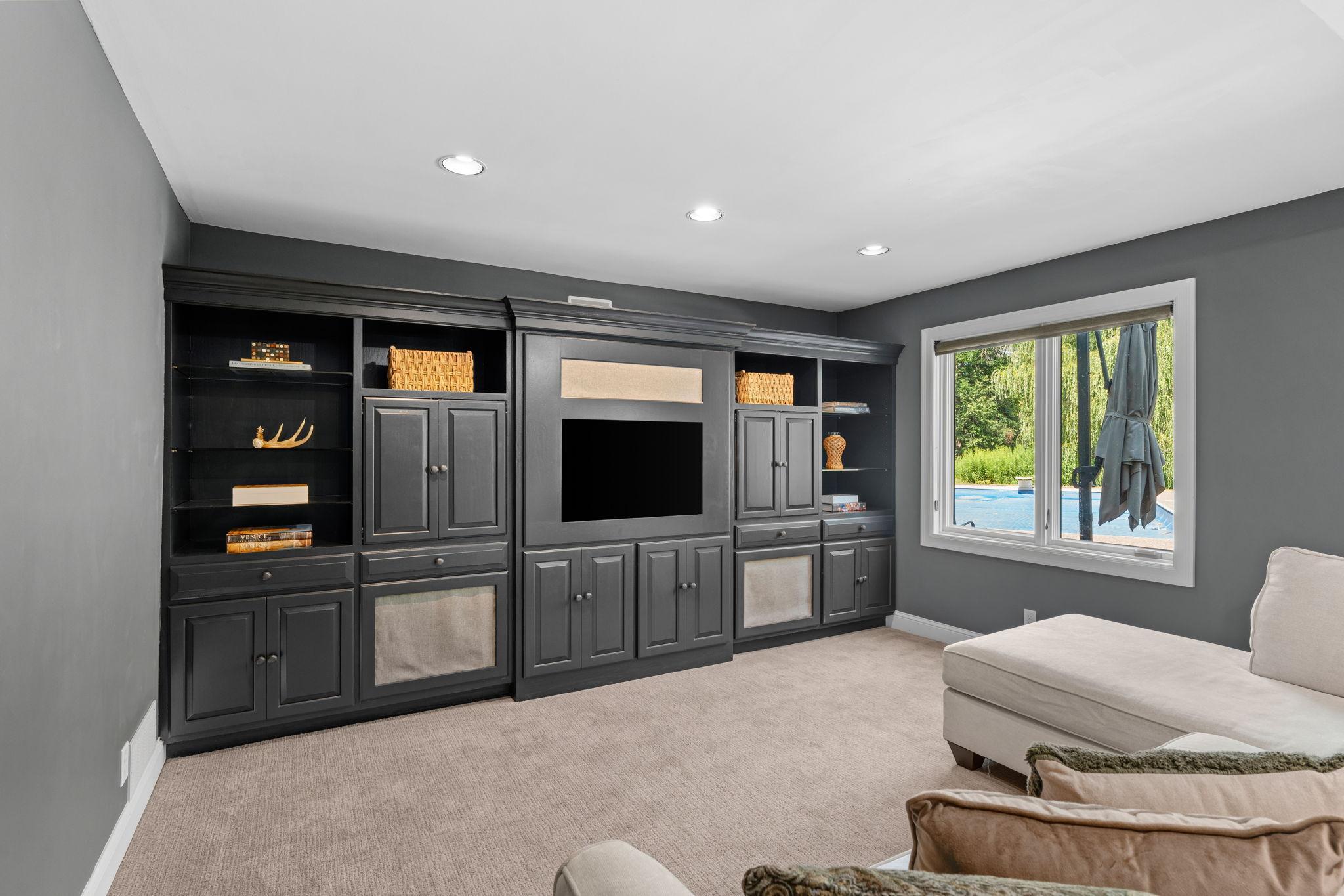 592 County Road 24, Wayzata, MN 55391