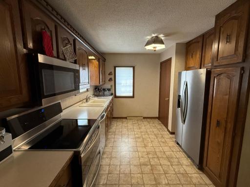 8428 Eastwood Road, Saint Paul, MN 55112
