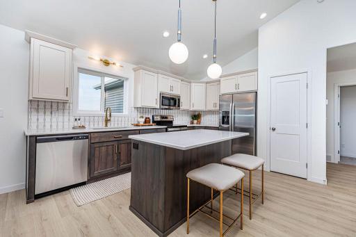 2563 Golden Lane S, Fargo, ND 58104