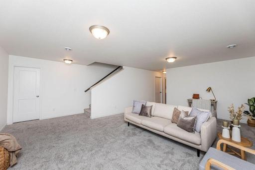 2563 Golden Lane S, Fargo, ND 58104