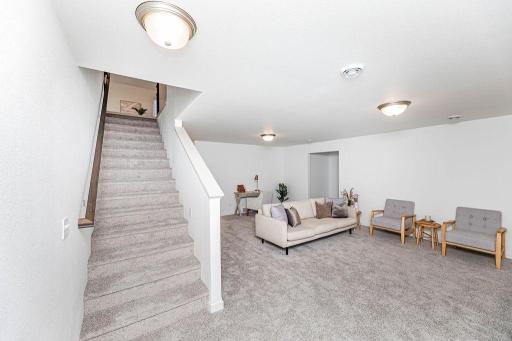 2563 Golden Lane S, Fargo, ND 58104
