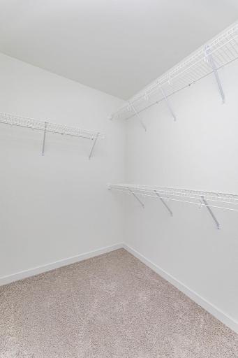 2563 Golden Lane S, Fargo, ND 58104