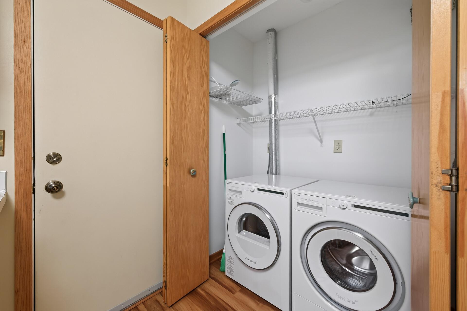 Convenient laundry closet