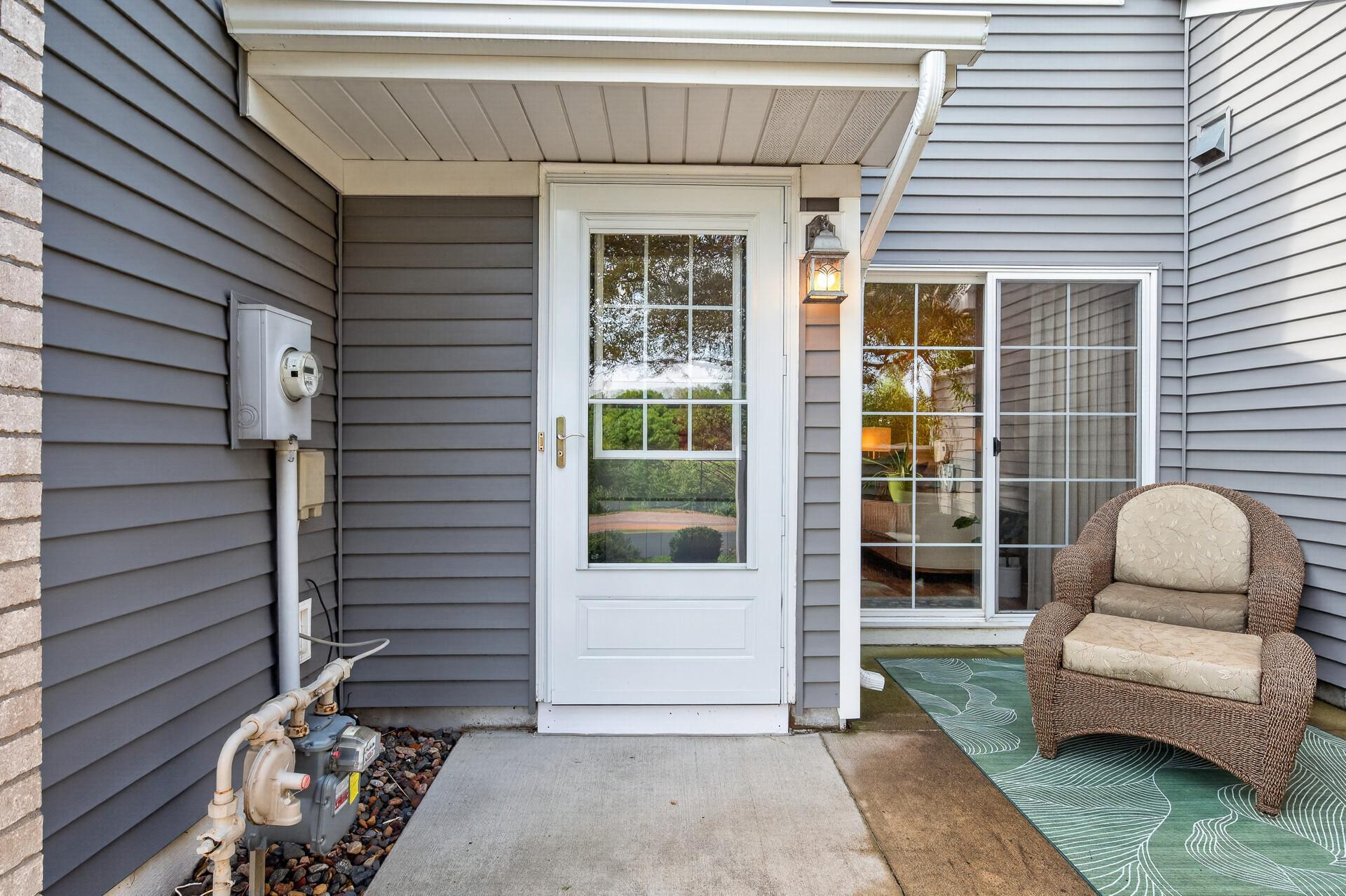 Lovely 2 Level Townhome