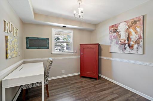 12-web-or-mls-6017 Birchcrest Dr Edina MN_0022.jpg