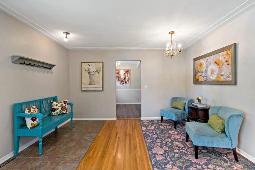 8-web-or-mls-6017 Birchcrest Dr Edina MN_0018.jpg