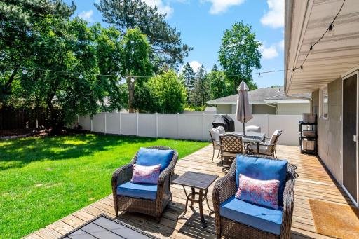 61-web-or-mls-6017 Birchcrest Dr Edina MN_0006.jpg