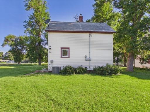 213 E 4th Street, Cyrus, MN 56381