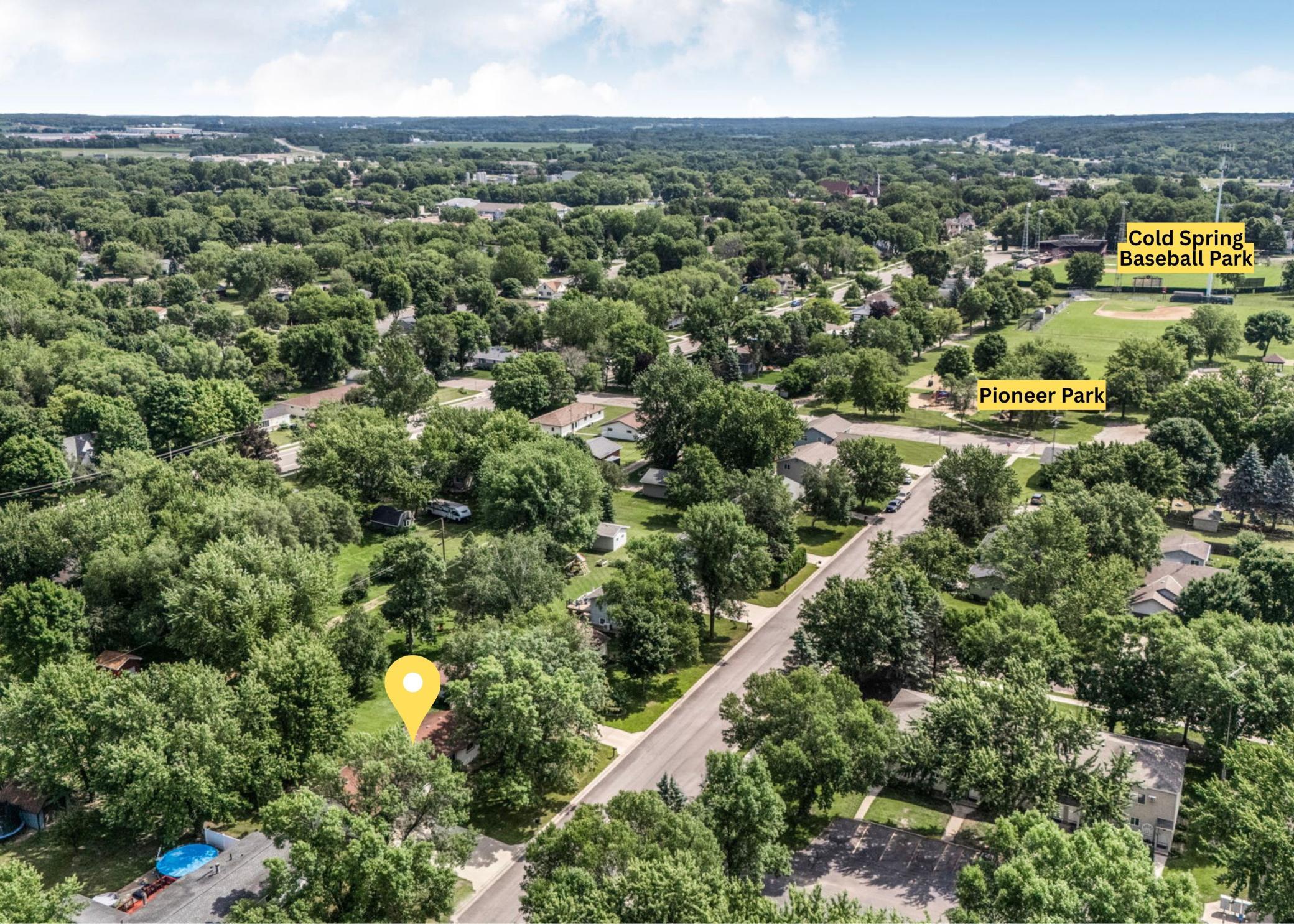 Walk to the park, shopping, or downtown!